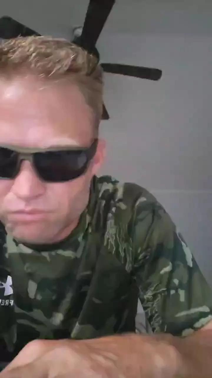 BelowDeck1 on Cam4 
