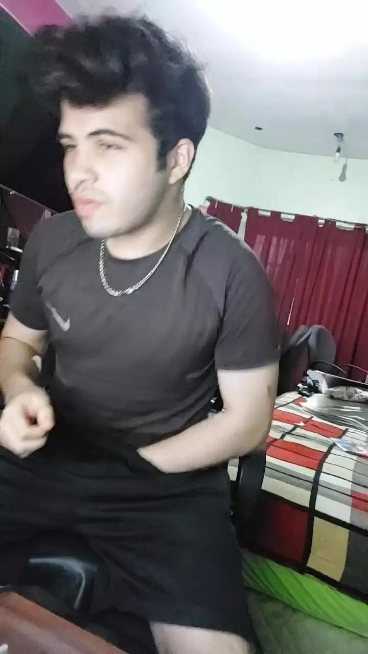 BigDick21cmPezL on Cam4 