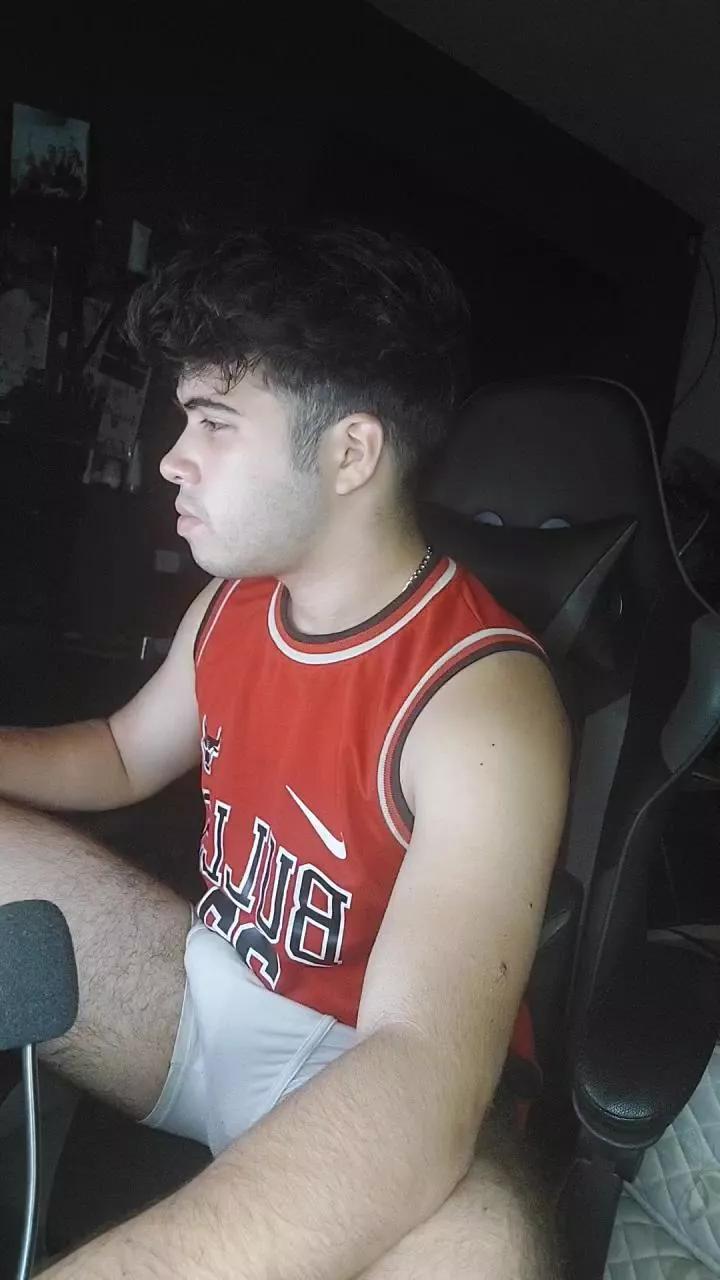 BigDick21cmPezL on Cam4 