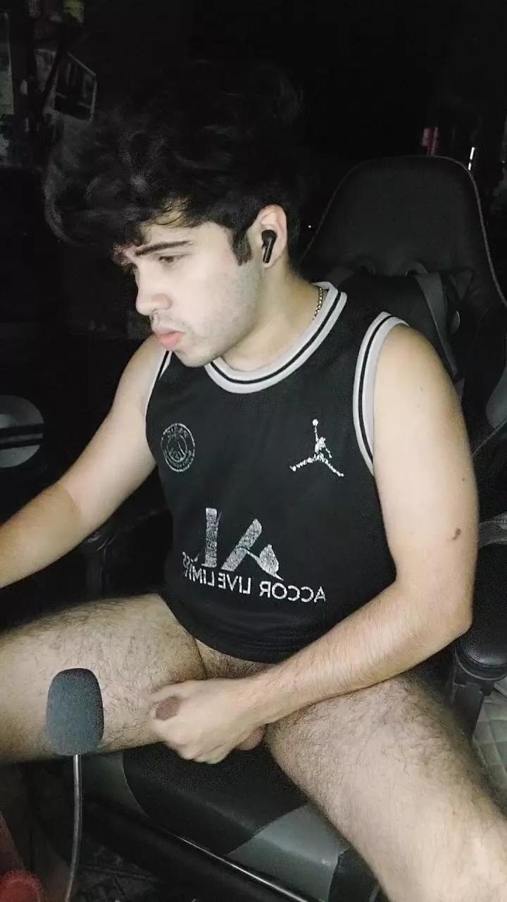 BigDick21cmPezL on Cam4 