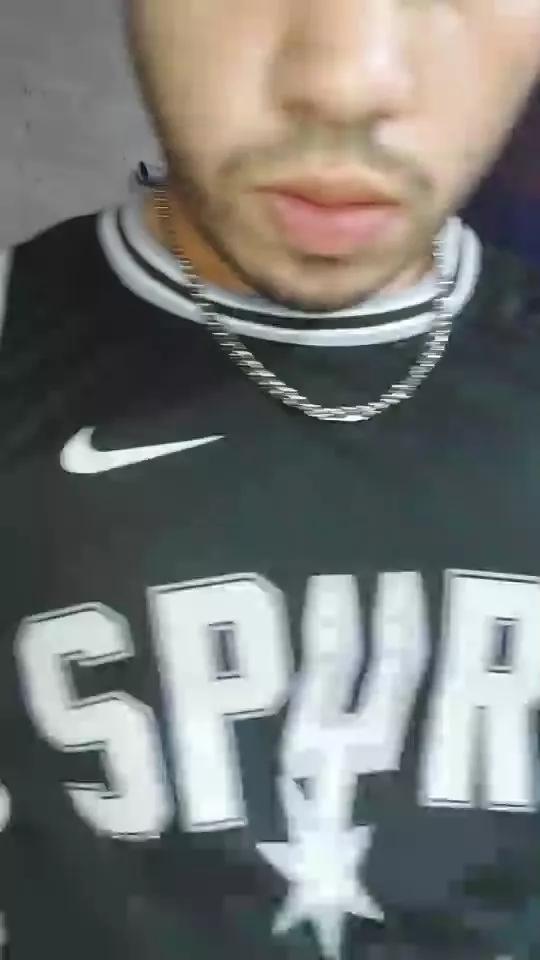 BigDick21cmPezL on Cam4 