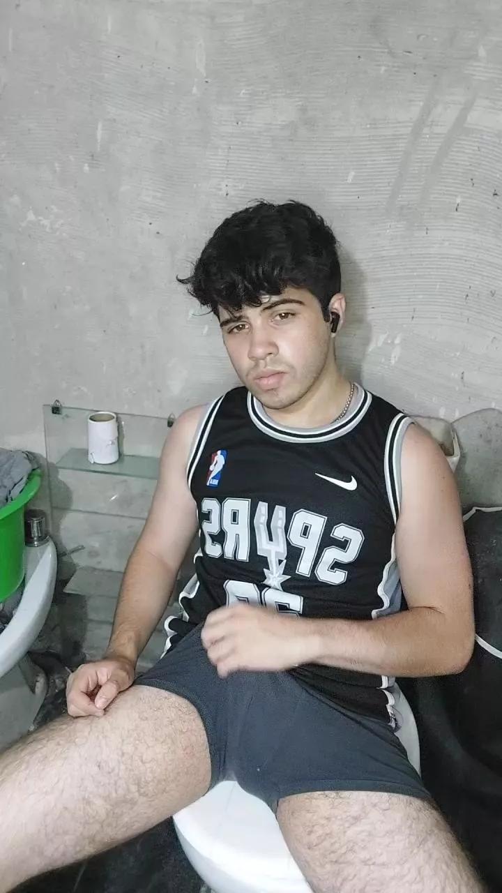 BigDick21cmPezL on Cam4 