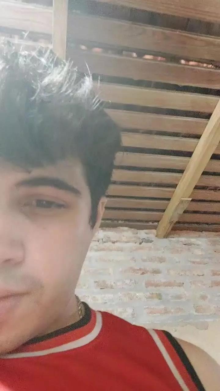 BigDick21cmPezL on Cam4 