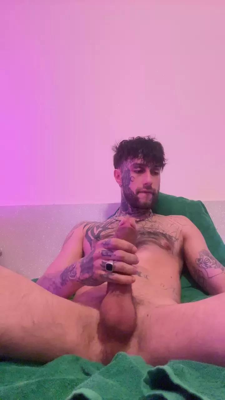 BigProfit95 on Cam4 
