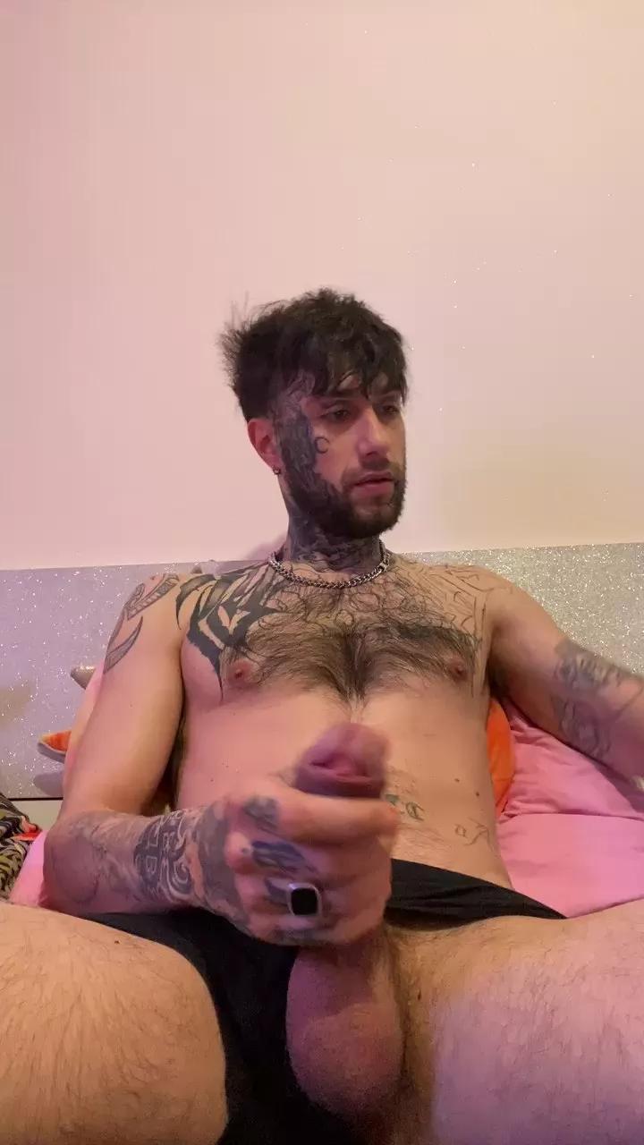 BigProfit95 on Cam4 