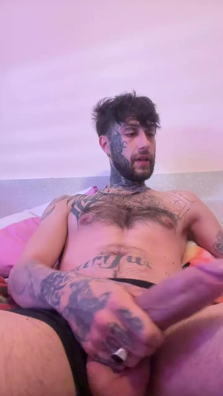 BigProfit95 on Cam4 