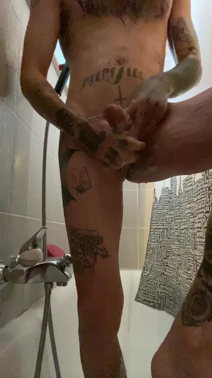 BigProfit95 on Cam4 