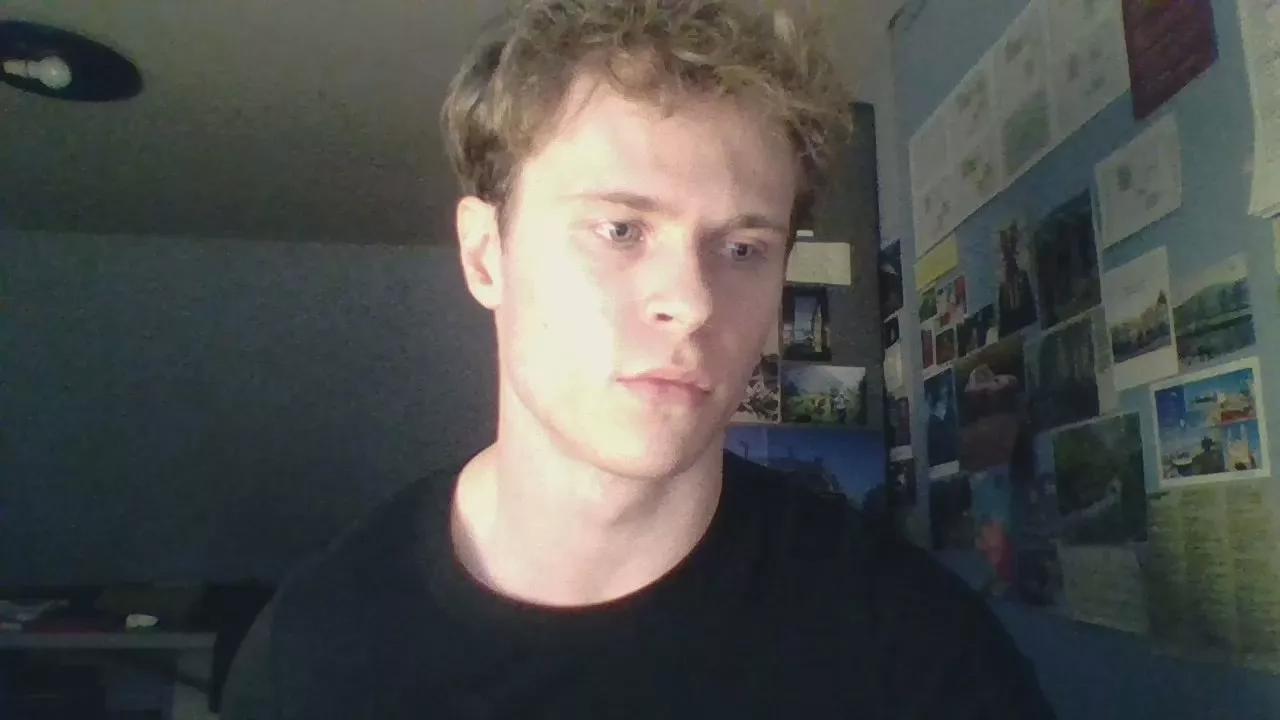 blondyguyyy on Cam4 