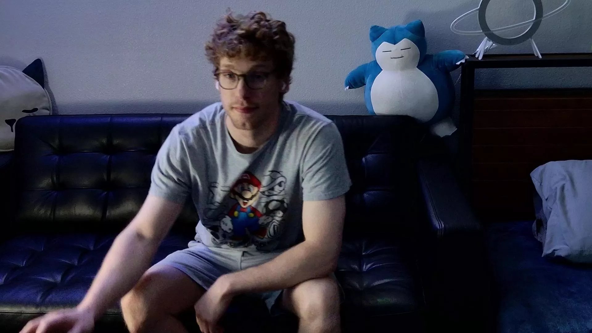 Offline BlueEyedTallGuy on Cam4