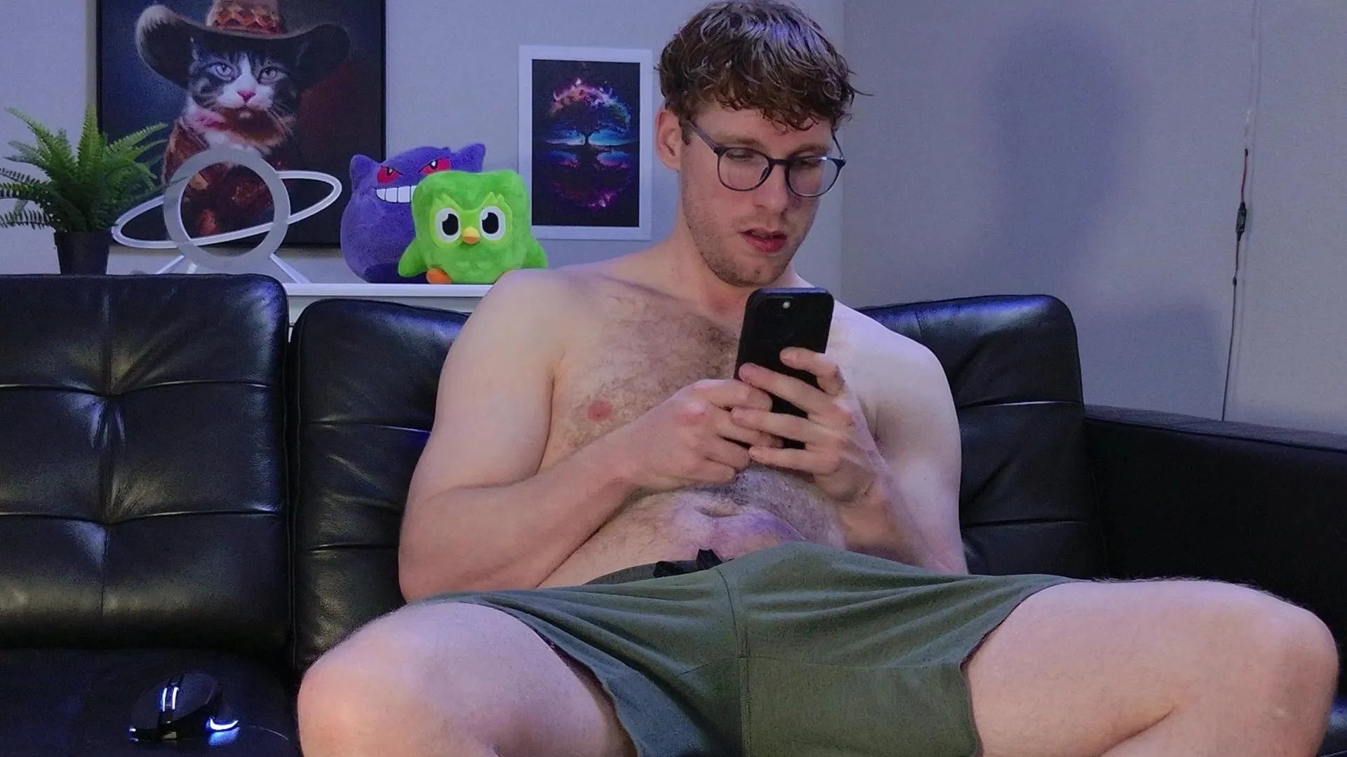 Offline BlueEyedTallGuy on Cam4