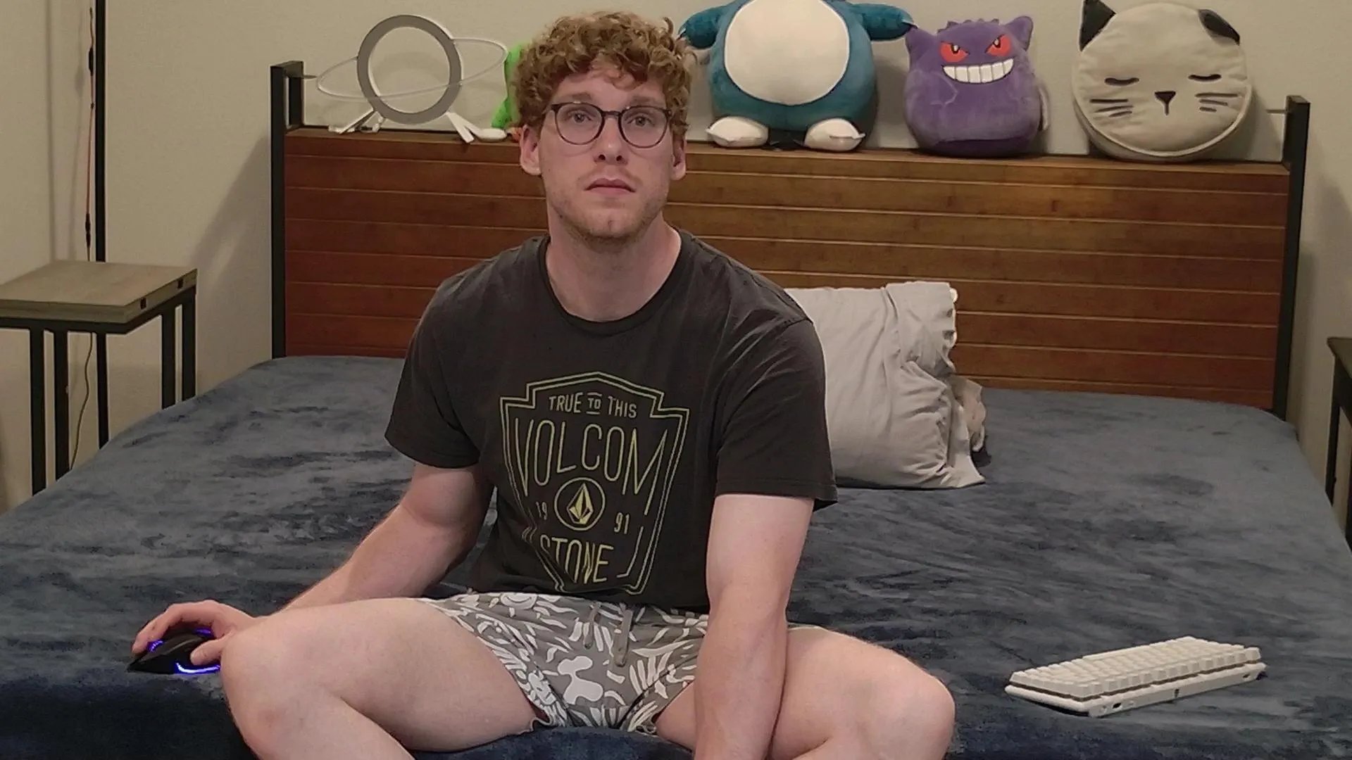 Offline BlueEyedTallGuy on Cam4