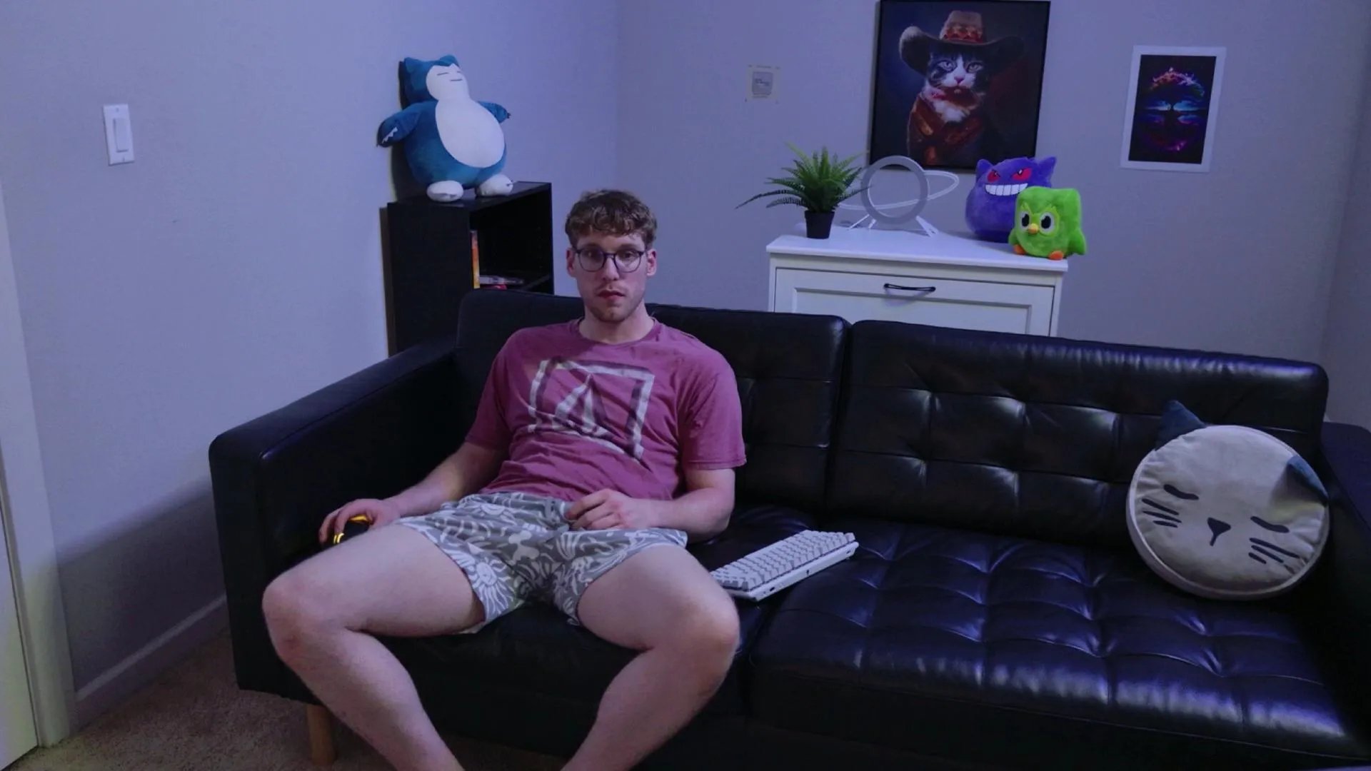 Offline BlueEyedTallGuy on Cam4