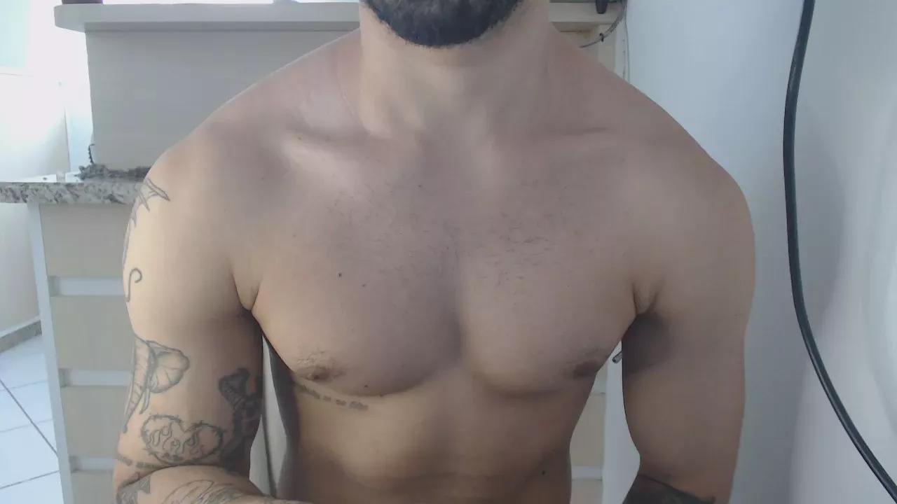 brazilianjapa2 on Cam4 