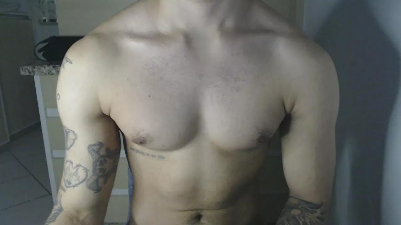 brazilianjapa2 on Cam4 