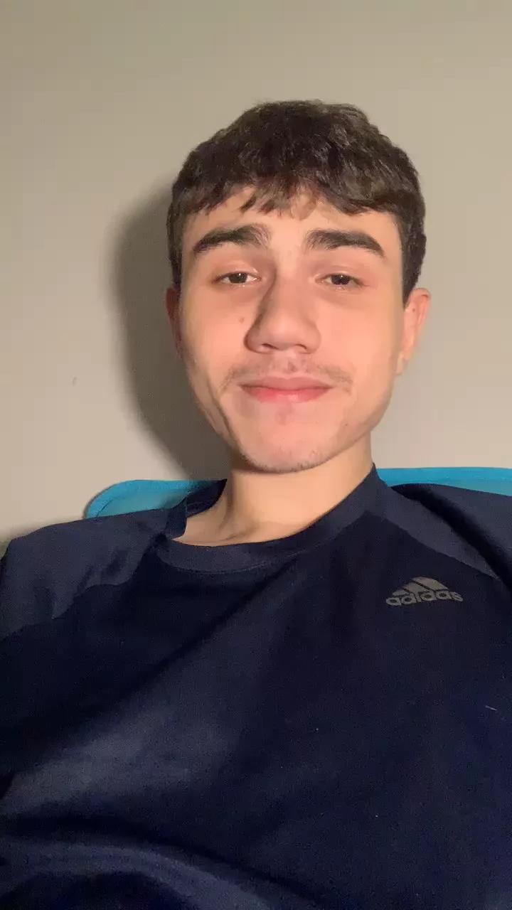 Carioca_Novinho on Cam4 