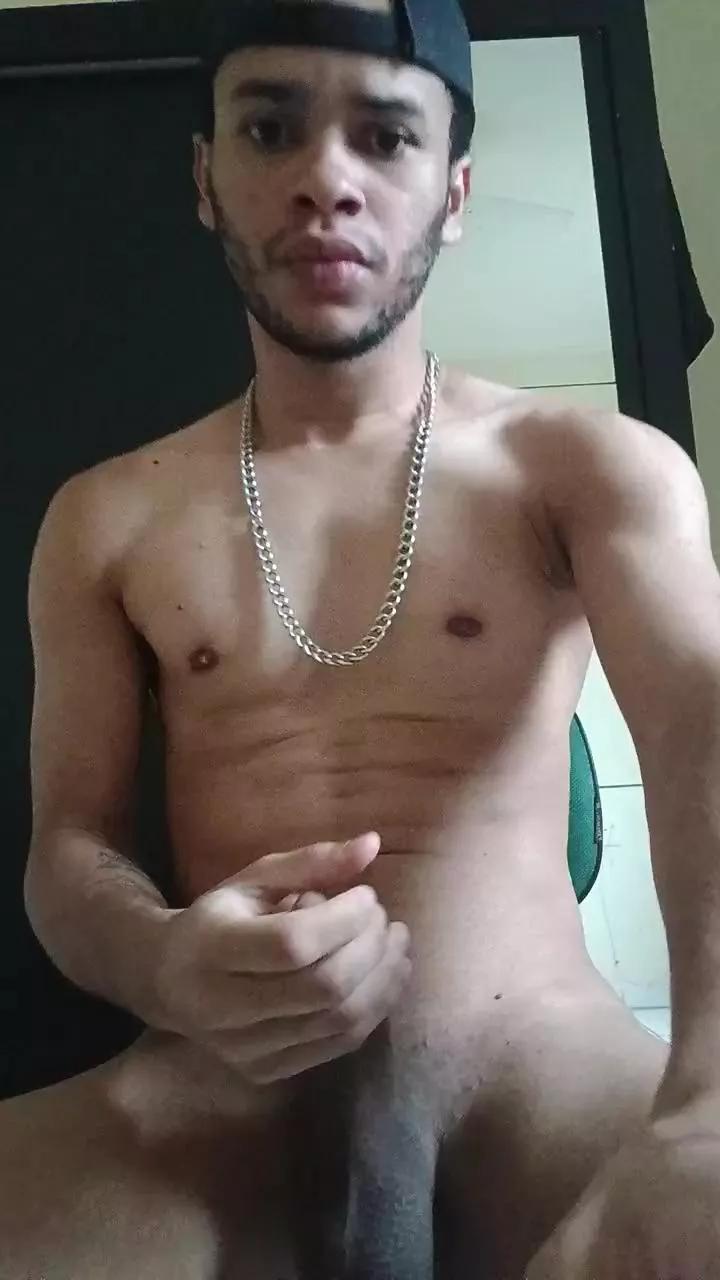 Carlosxntos on Cam4 