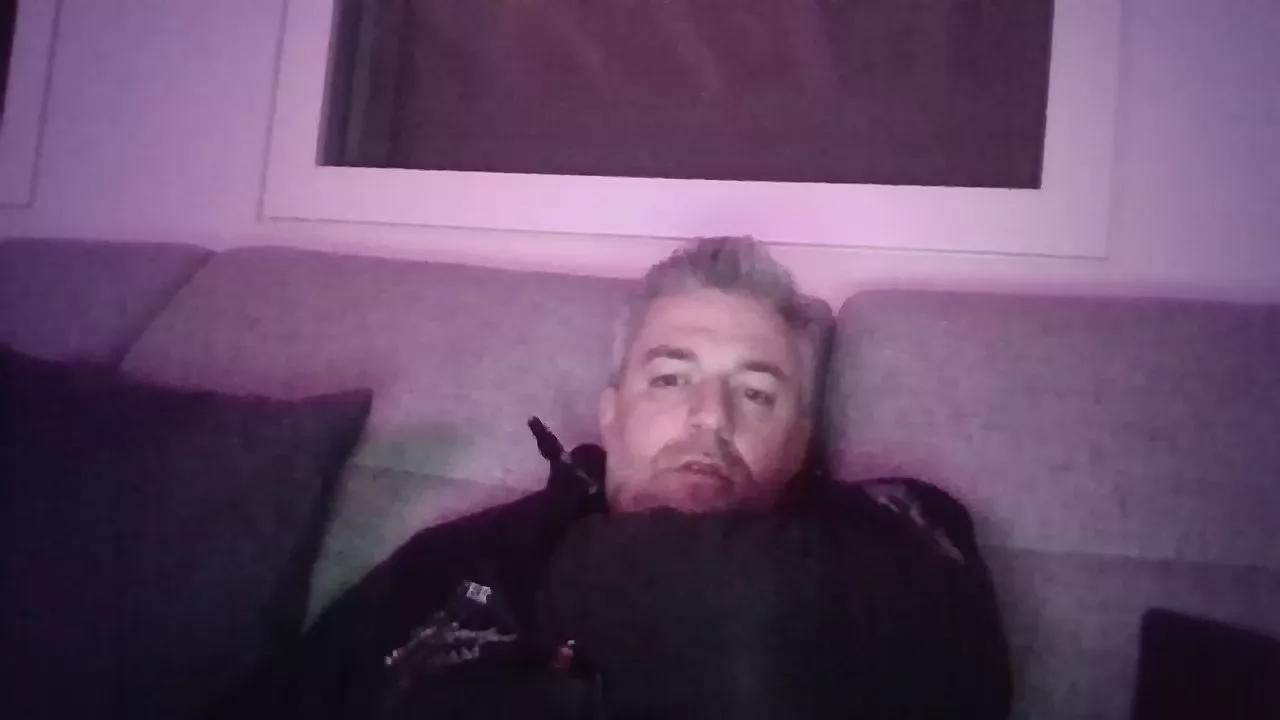 cavaliere1987 on Cam4 
