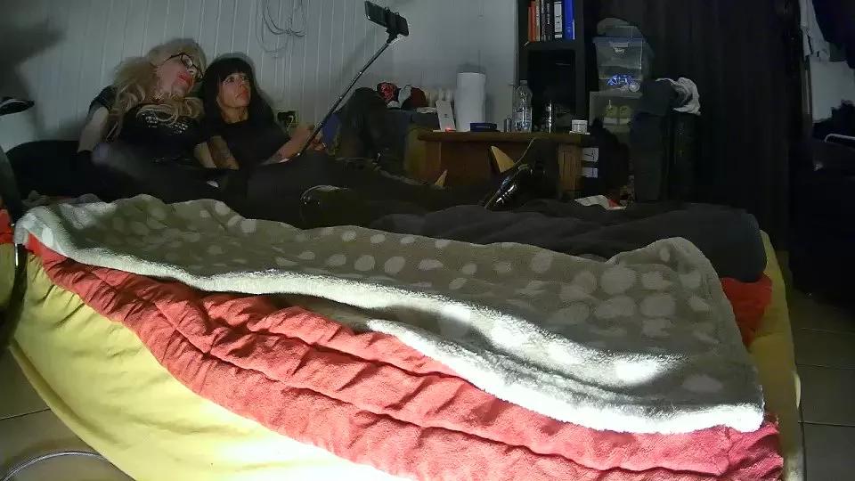 cdtinahorny_xxx on Cam4 