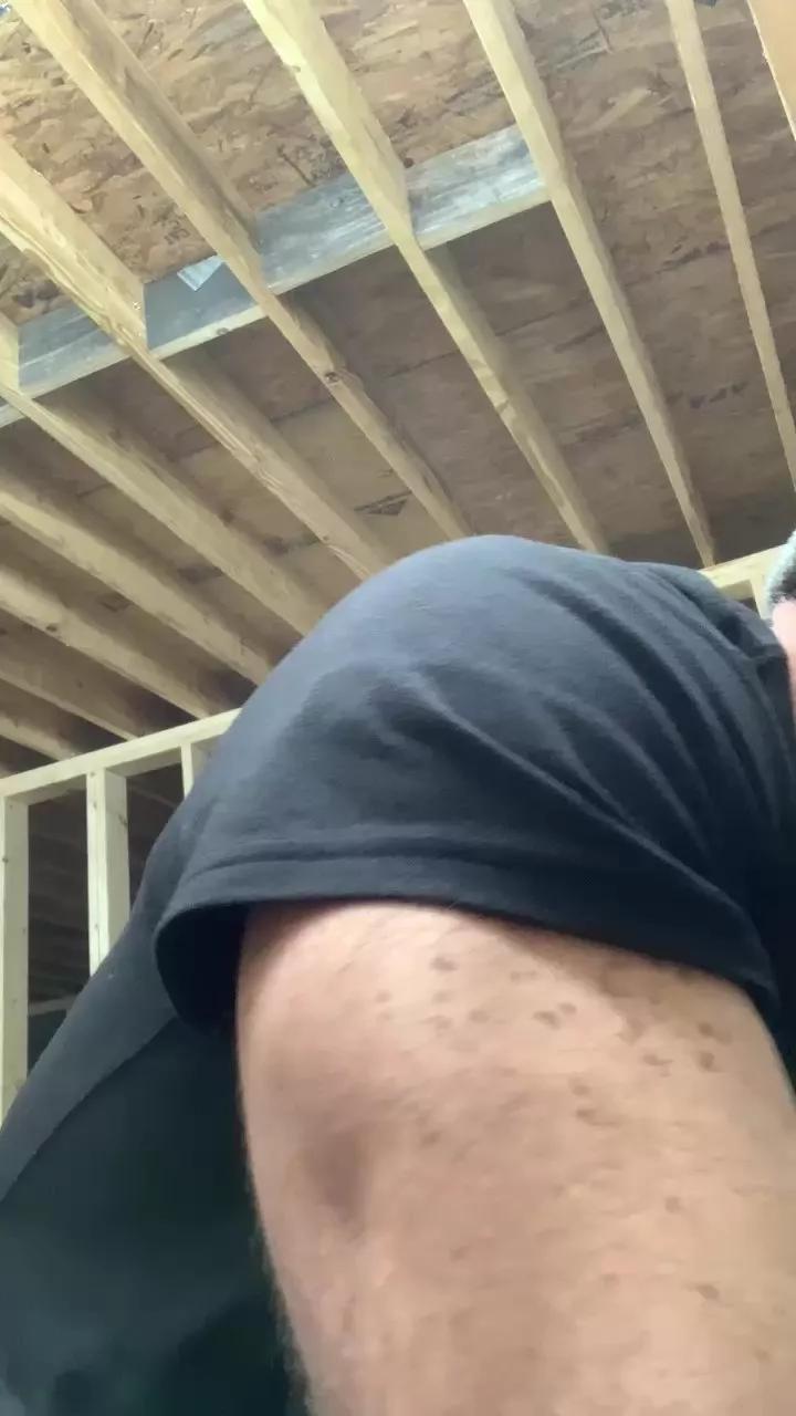 chewy1lb on Cam4 