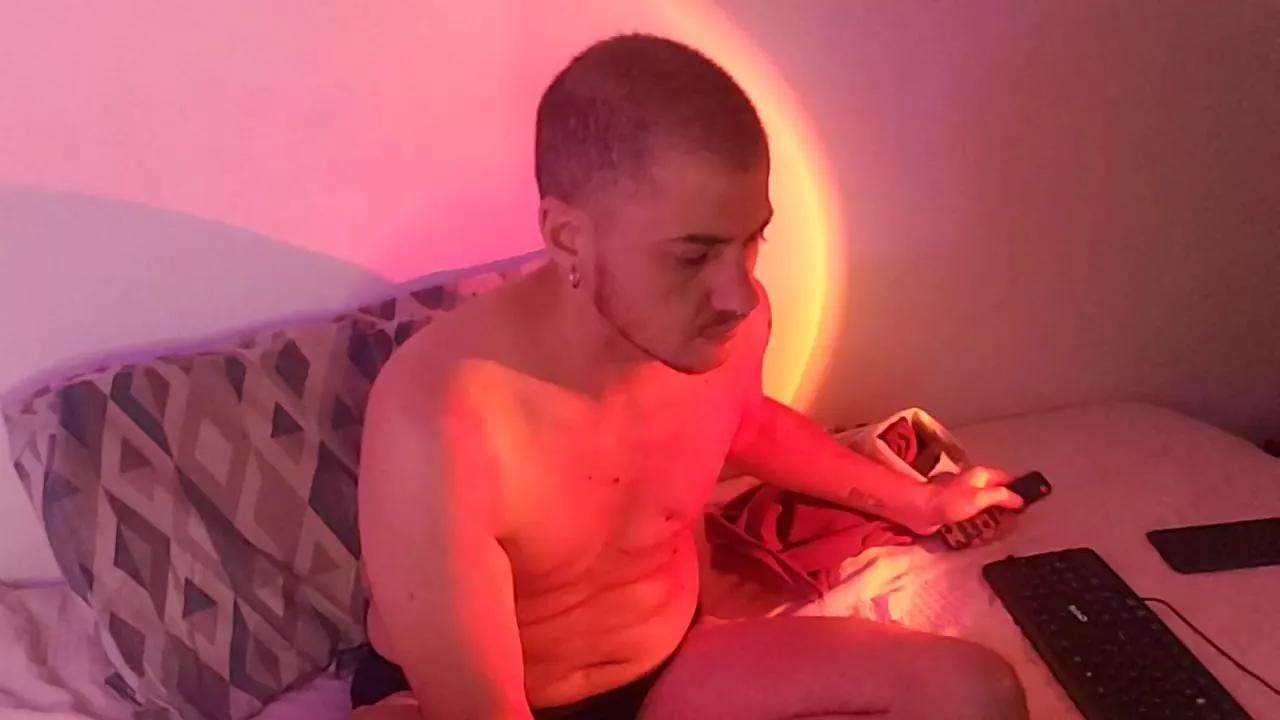 dario__travo on Cam4 