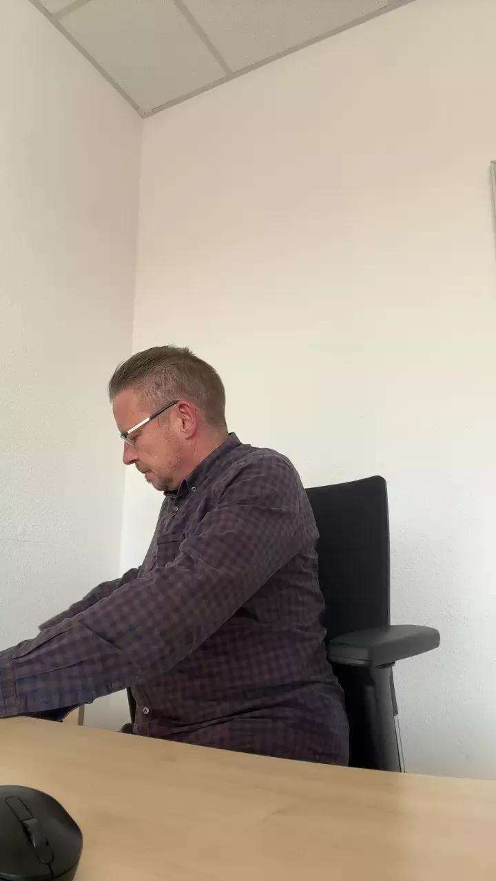 DaveBraun on Cam4 