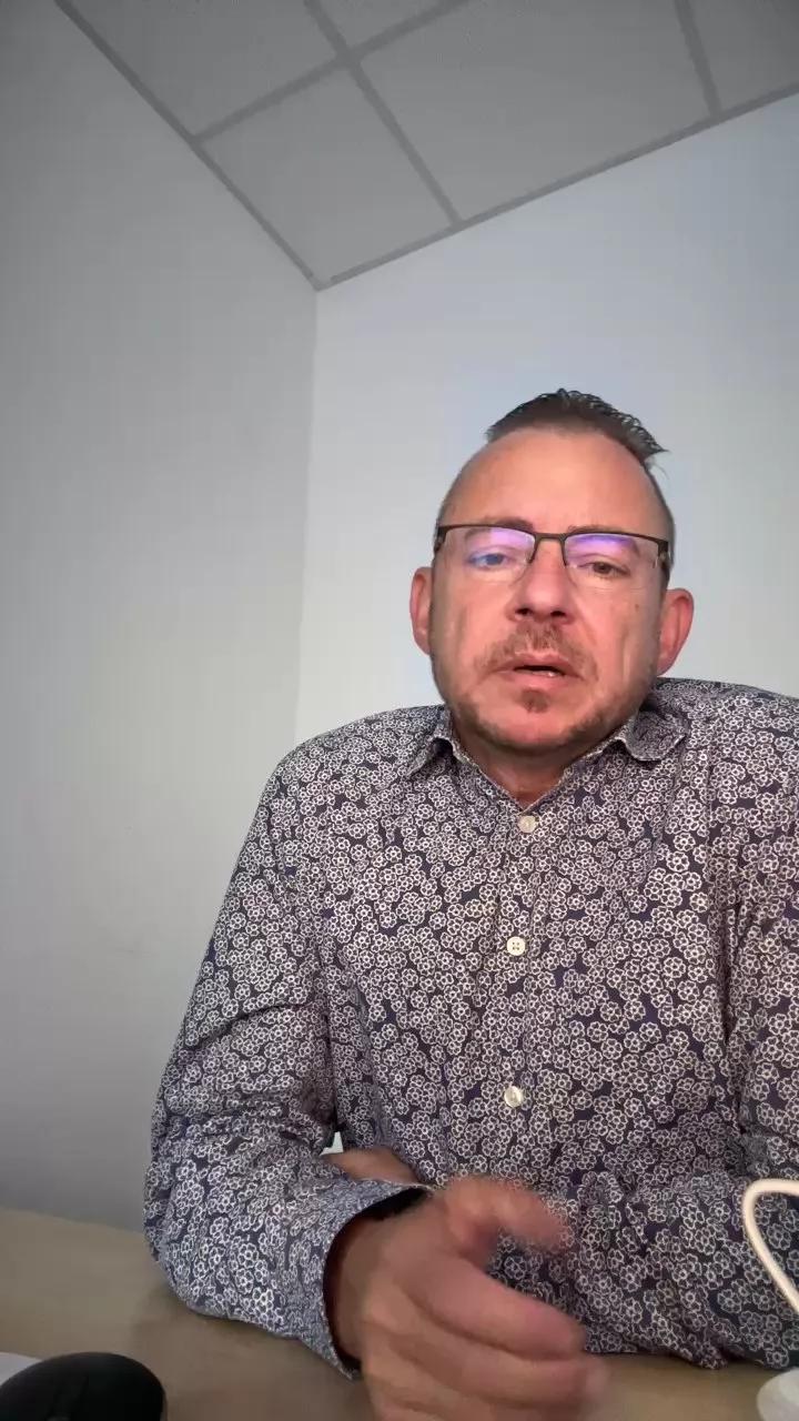DaveBraun on Cam4 