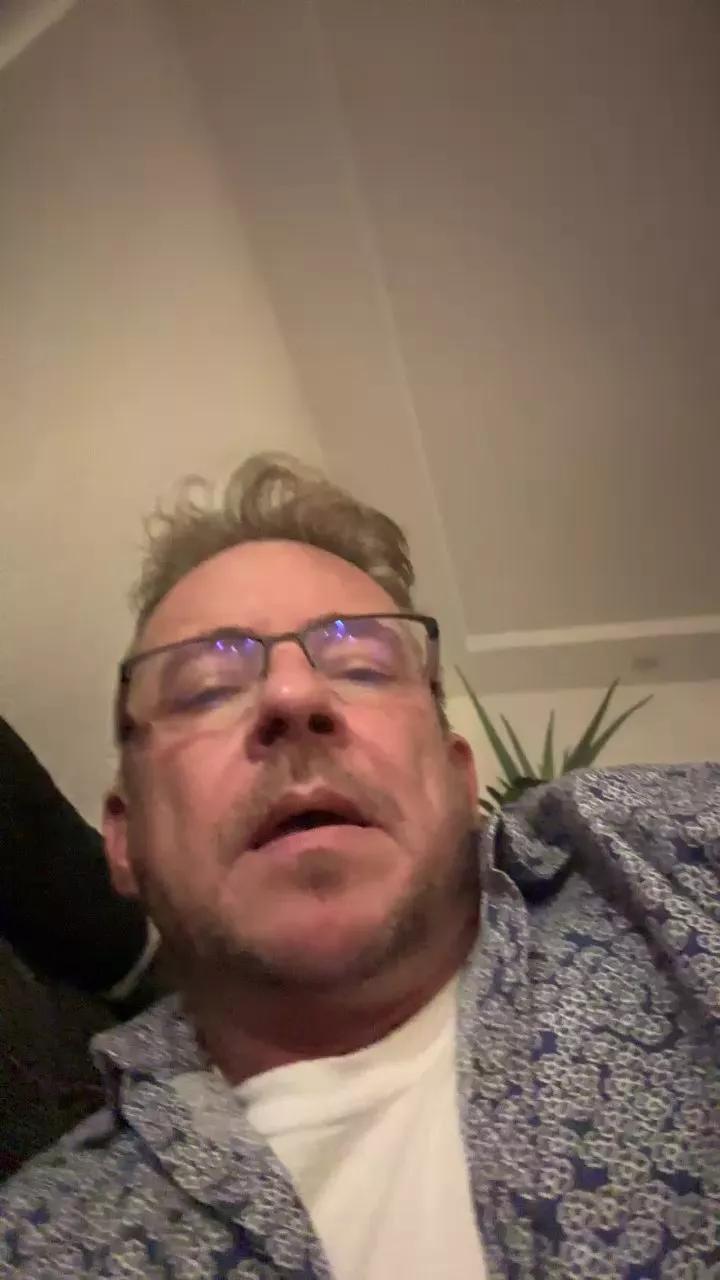 DaveBraun on Cam4 