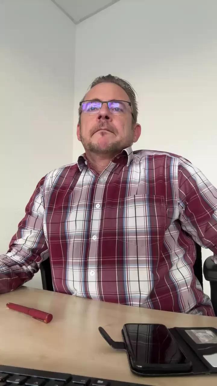 DaveBraun on Cam4 