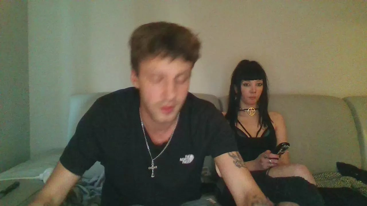 Offline DavidSwift0 on Cam4