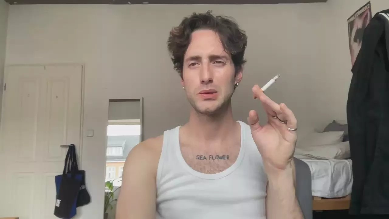 Offline DESEXHOME on Cam4