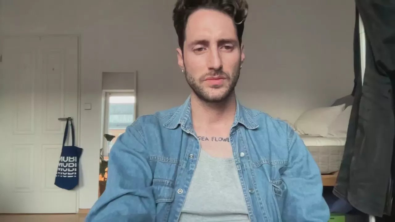 Offline DESEXHOME on Cam4