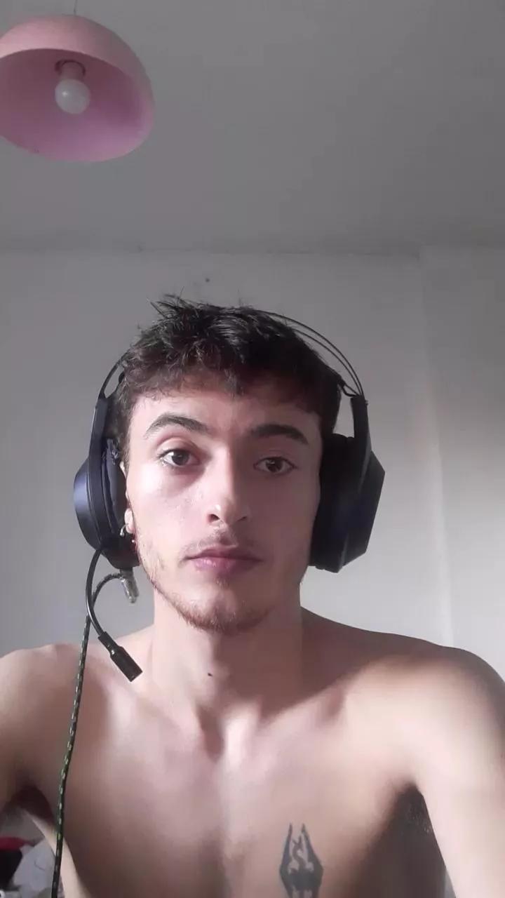Dickandmorffi on Cam4 