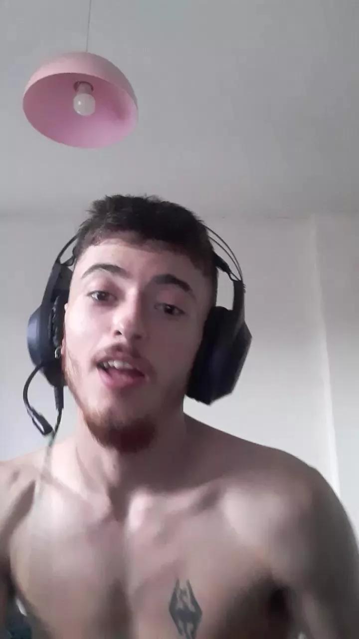 Dickandmorffi on Cam4 