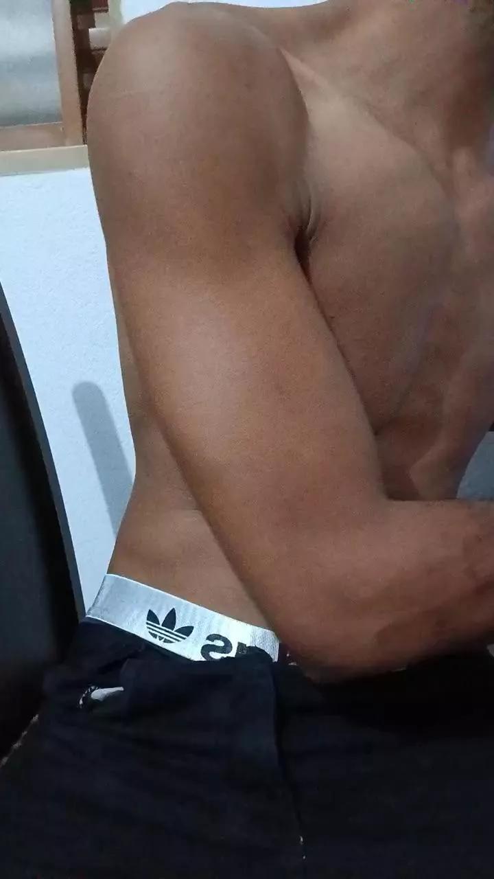 dotsaf92 on Cam4 