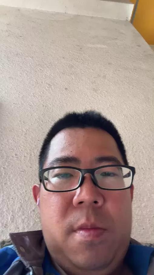 Edgemebear69 on Cam4 