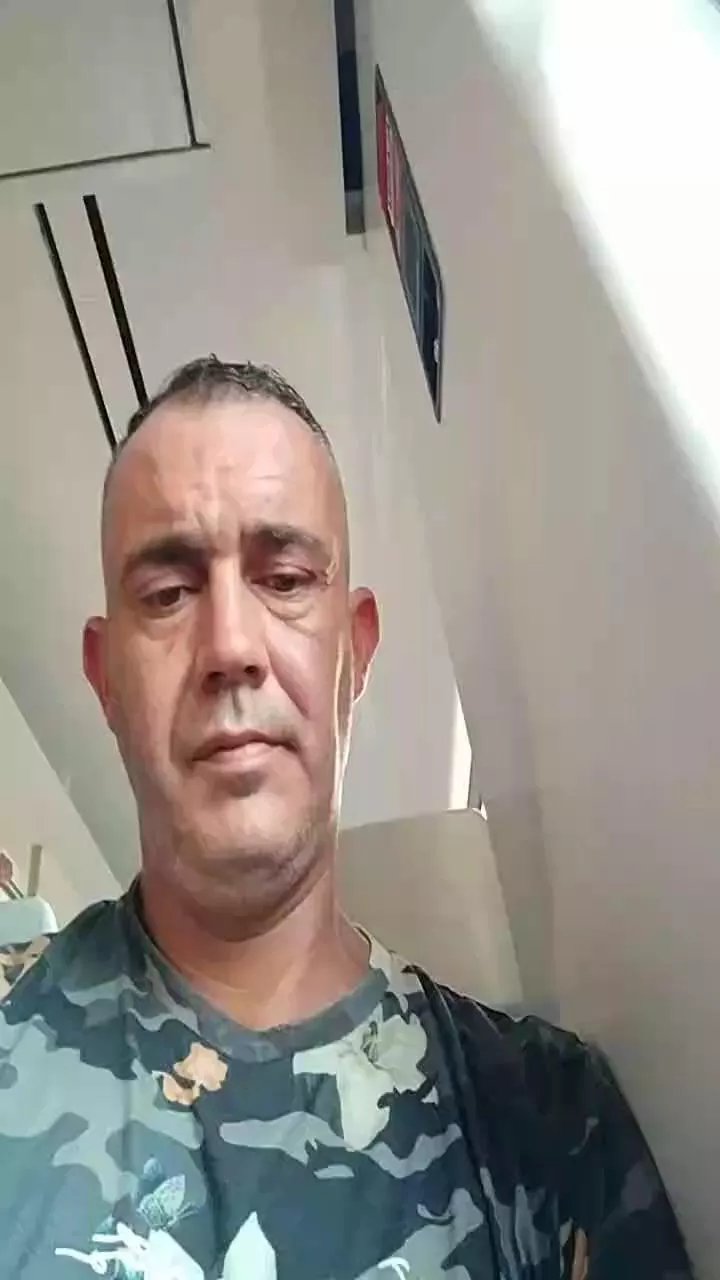 Offline elgefe80 on Cam4