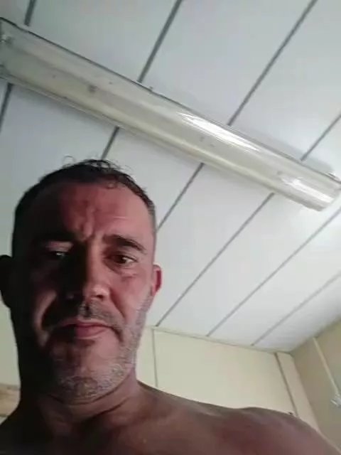 Offline elgefe80 on Cam4