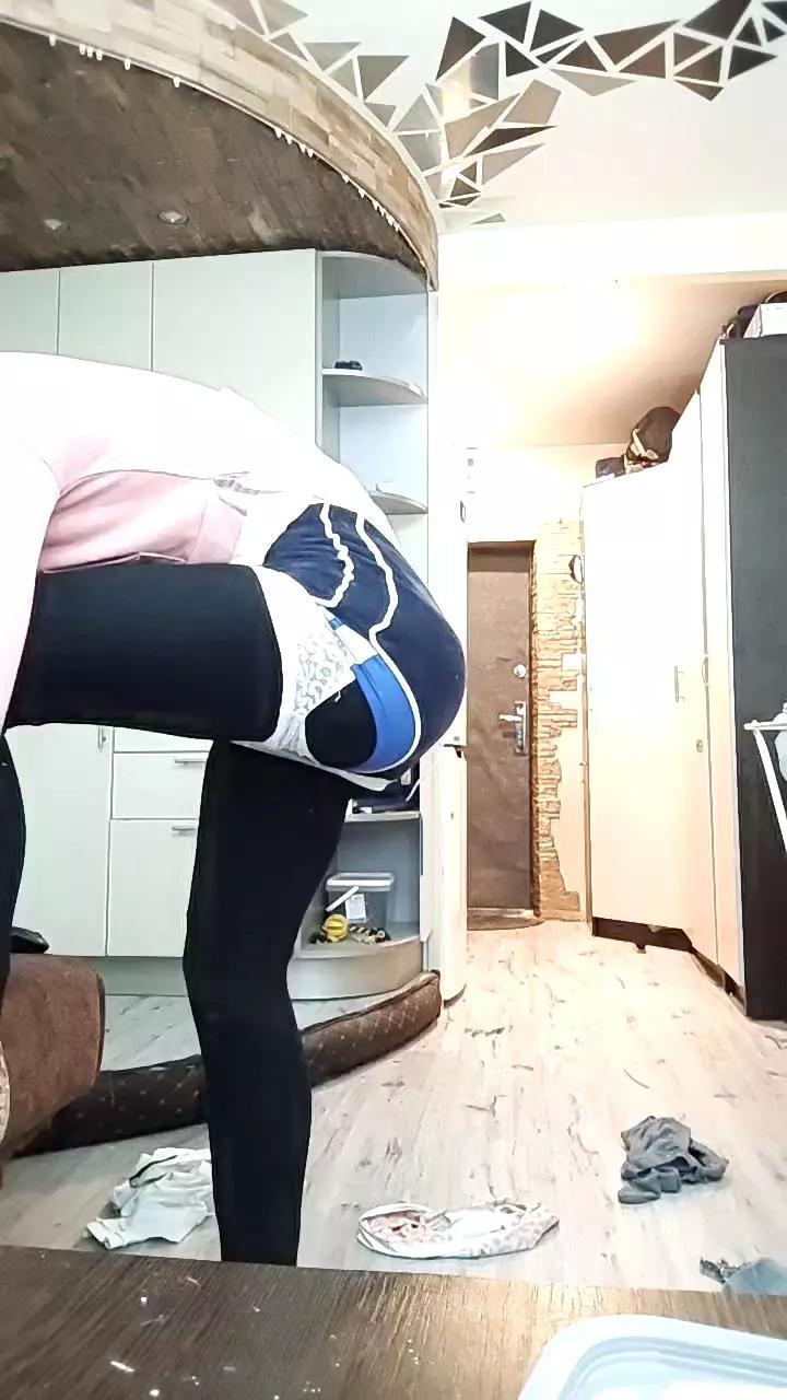 Elite1988 on Cam4 