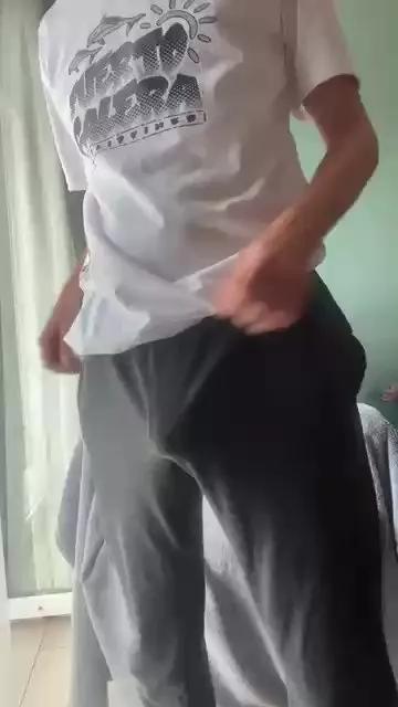 enjoylolz on Cam4 