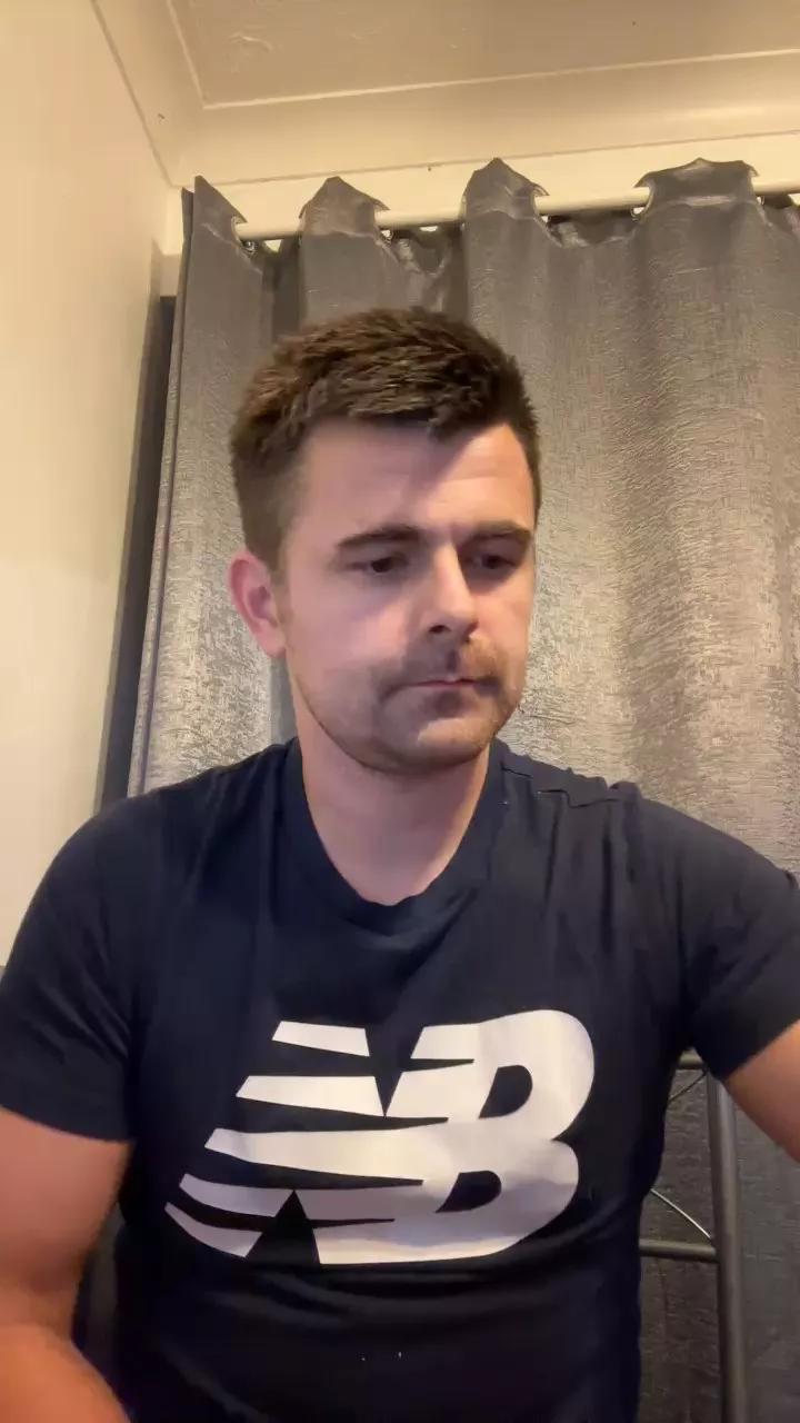 Eveningfun93 on Cam4 