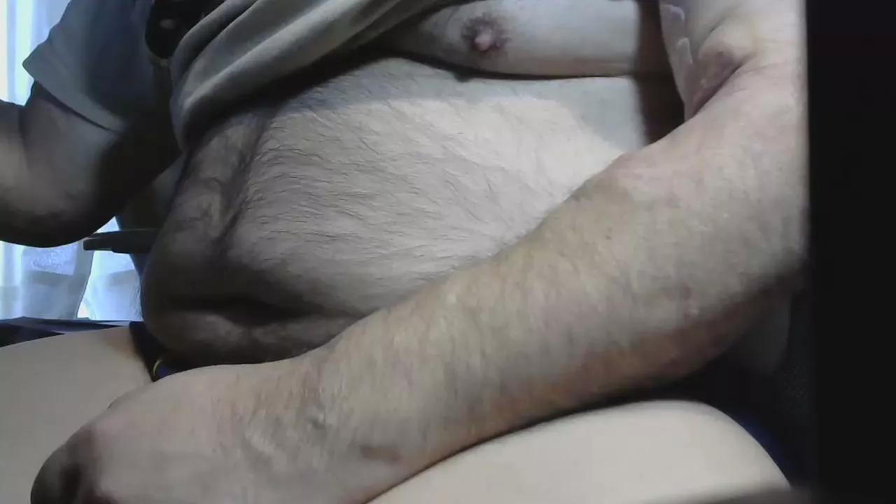 fluffbearr on Cam4 