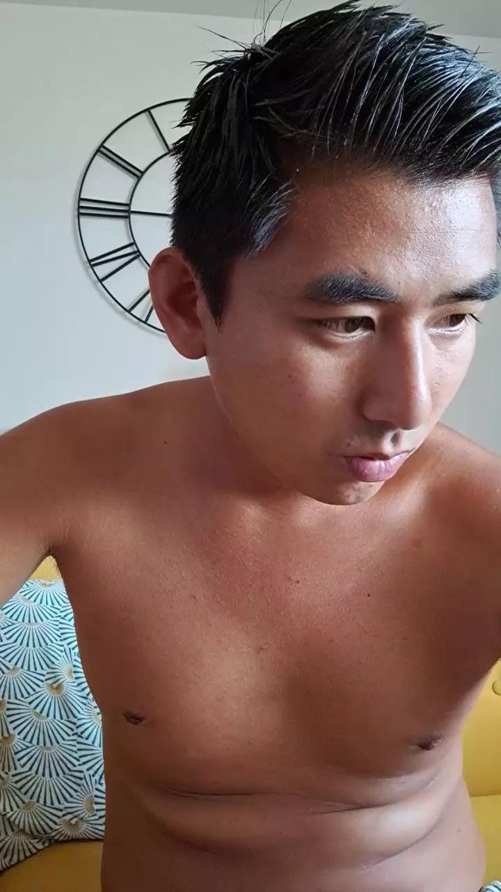 Offline flynn0401 on Cam4