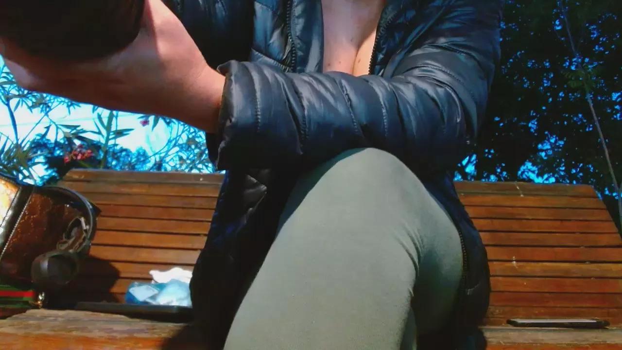 French_Claire25 on Cam4 