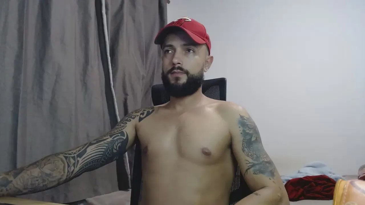 Offline ghusantos30 on Cam4