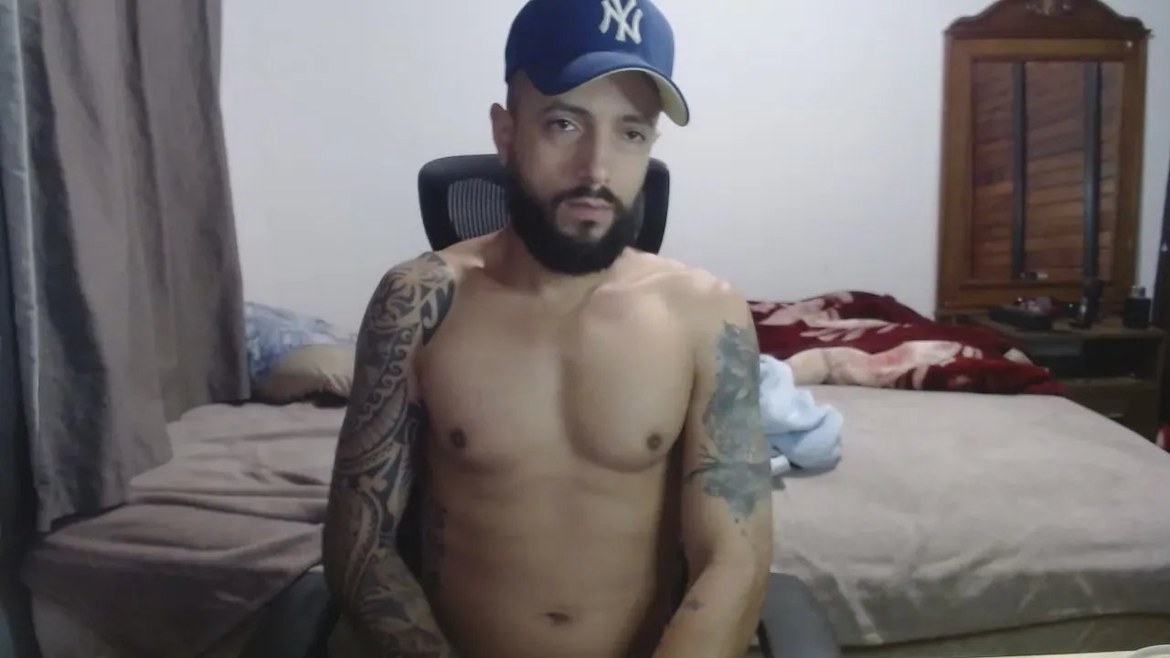 Offline ghusantos30 on Cam4