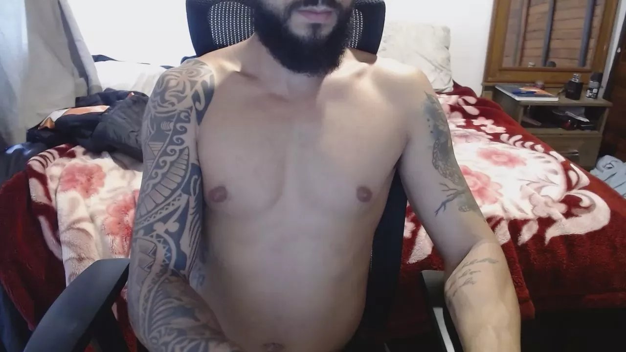 Offline ghusantos30 on Cam4