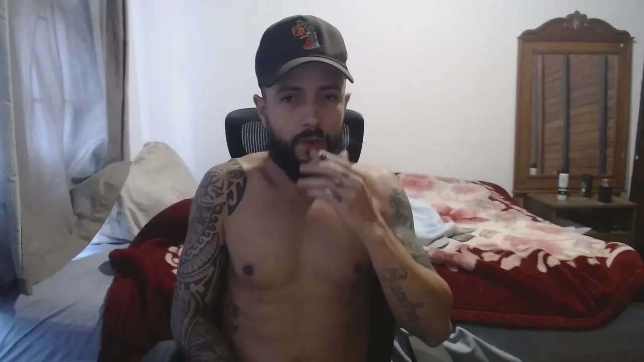 Offline ghusantos30 on Cam4