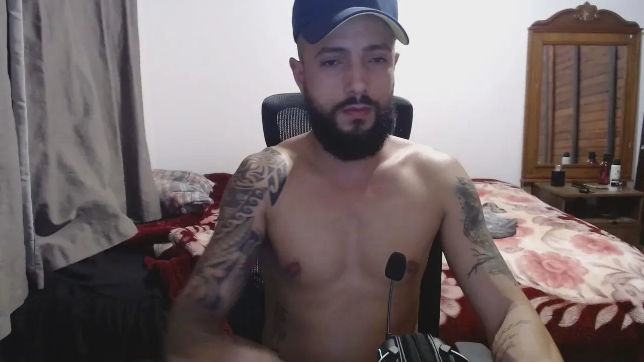 Offline ghusantos30 on Cam4