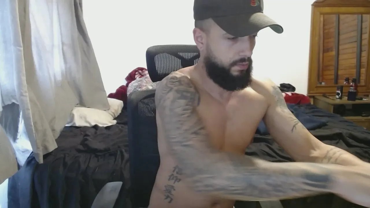 Offline ghusantos30 on Cam4