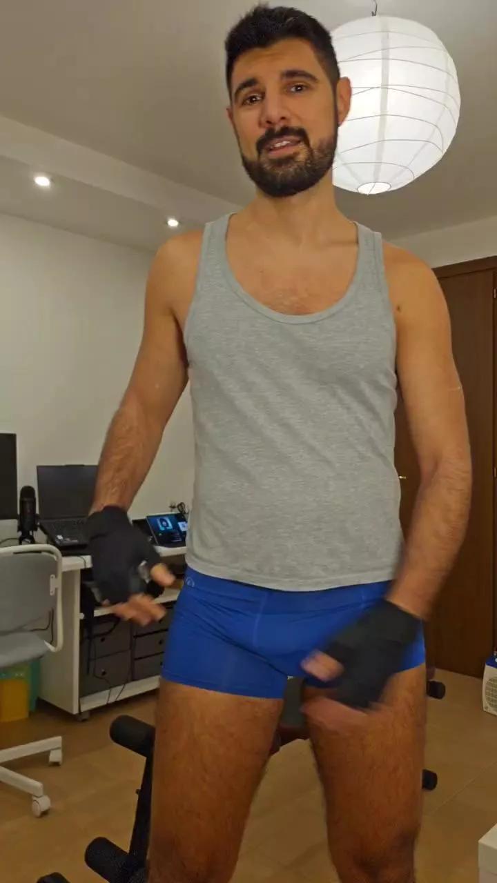 Granbig989 on Cam4 